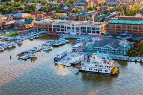 an image of a riverside spot in Alexandria VA